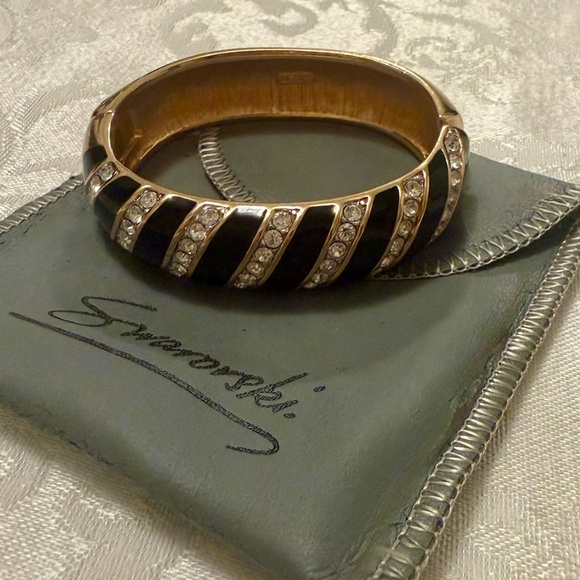 SWAROVSKI Signed 1980's-90's Black And Gold Striped Hinged Bangle Bracelet - Picture 1 of 4